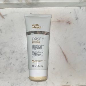 Milk_shake integrity intensive treatment for hair 200ml new and sealed